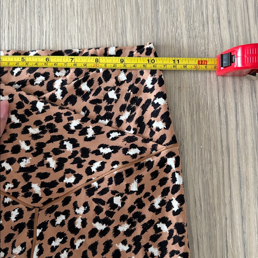 Offline Aerie Leopard Print Criss Cross Leggings Medium - Picture 5 of 6